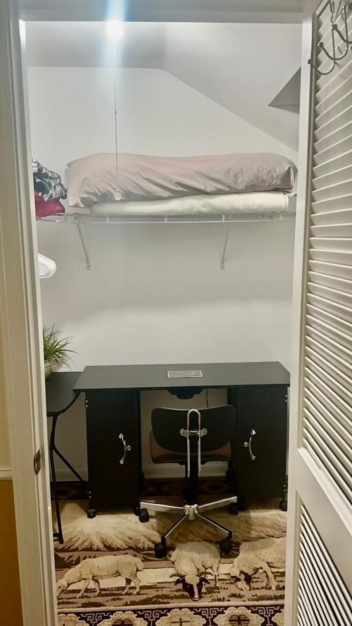 B3 A Private Room In Naperville Downtown With Desk And Wi-Fi Near Everything Exterior photo